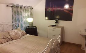 Bridge House Derry City Townhouse Central Free Parking
